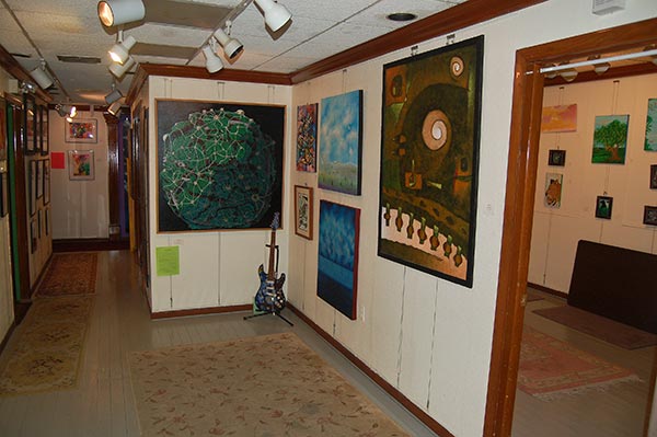 Main Gallery Salon