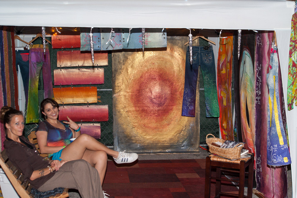 %_tempFileNamePeacePalooza-2011-030%