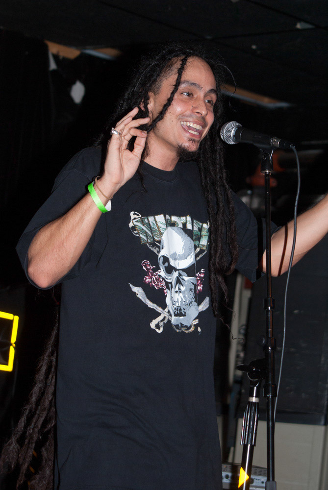 %_tempFileNamePeacePalooza-2011-143%